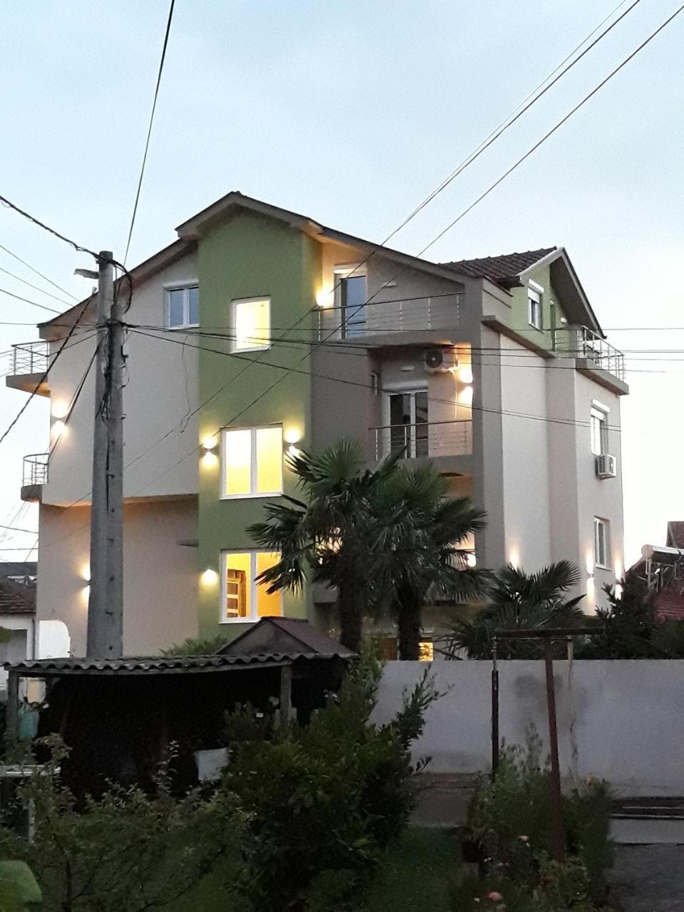 Vila & Apartments Matea Gevgelija Exterior photo